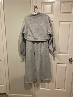 Blogilates Light Gray Two-Piece Sweat Set
